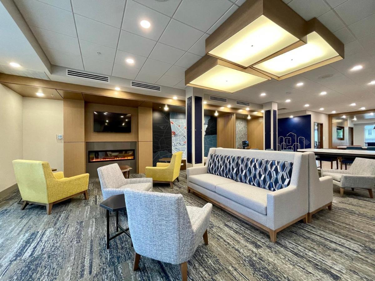 Holiday Inn Express & Suites - Ft. Smith - Airport By Ihg Fort Smith Eksteriør bilde