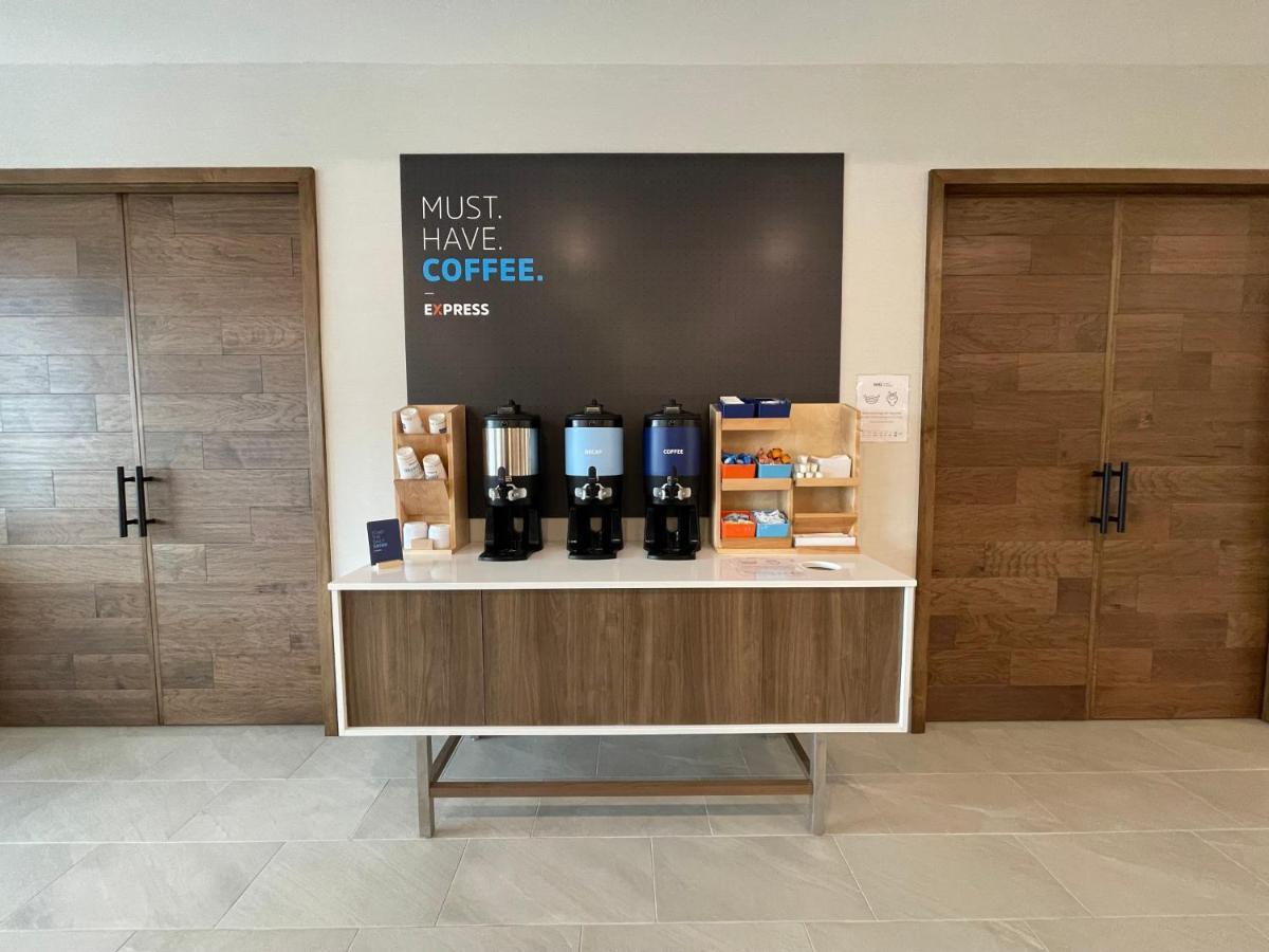 Holiday Inn Express & Suites - Ft. Smith - Airport By Ihg Fort Smith Eksteriør bilde