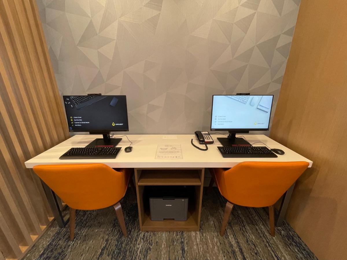 Holiday Inn Express & Suites - Ft. Smith - Airport By Ihg Fort Smith Eksteriør bilde