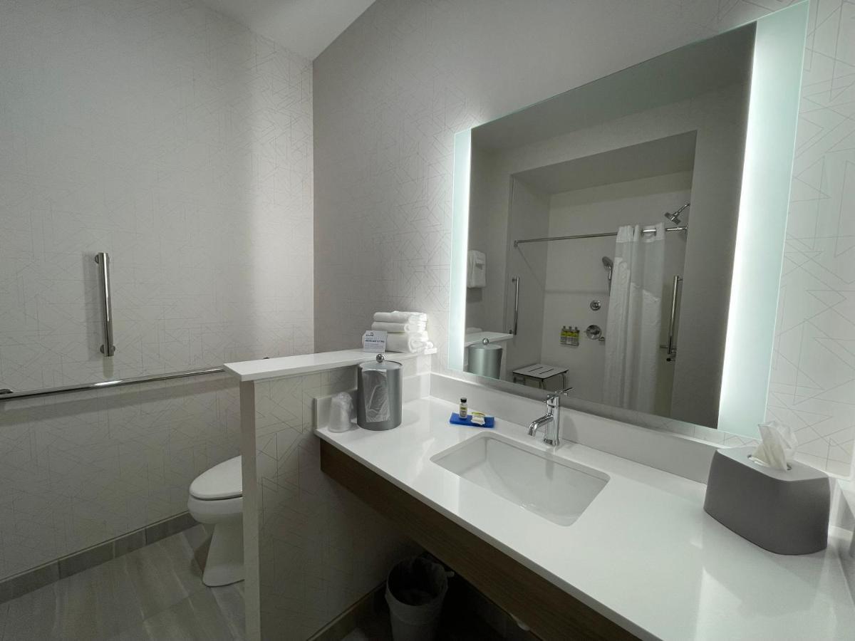 Holiday Inn Express & Suites - Ft. Smith - Airport By Ihg Fort Smith Eksteriør bilde