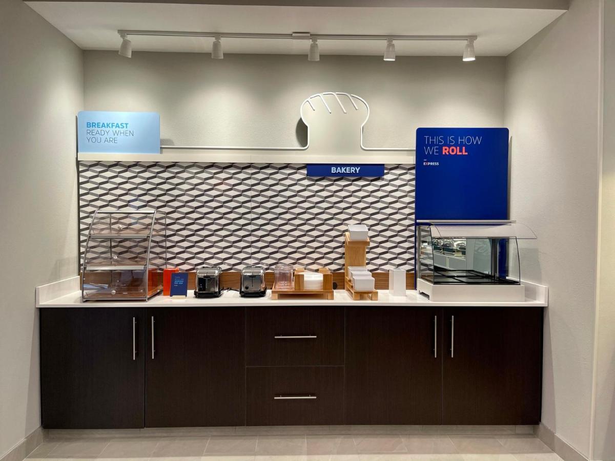 Holiday Inn Express & Suites - Ft. Smith - Airport By Ihg Fort Smith Eksteriør bilde