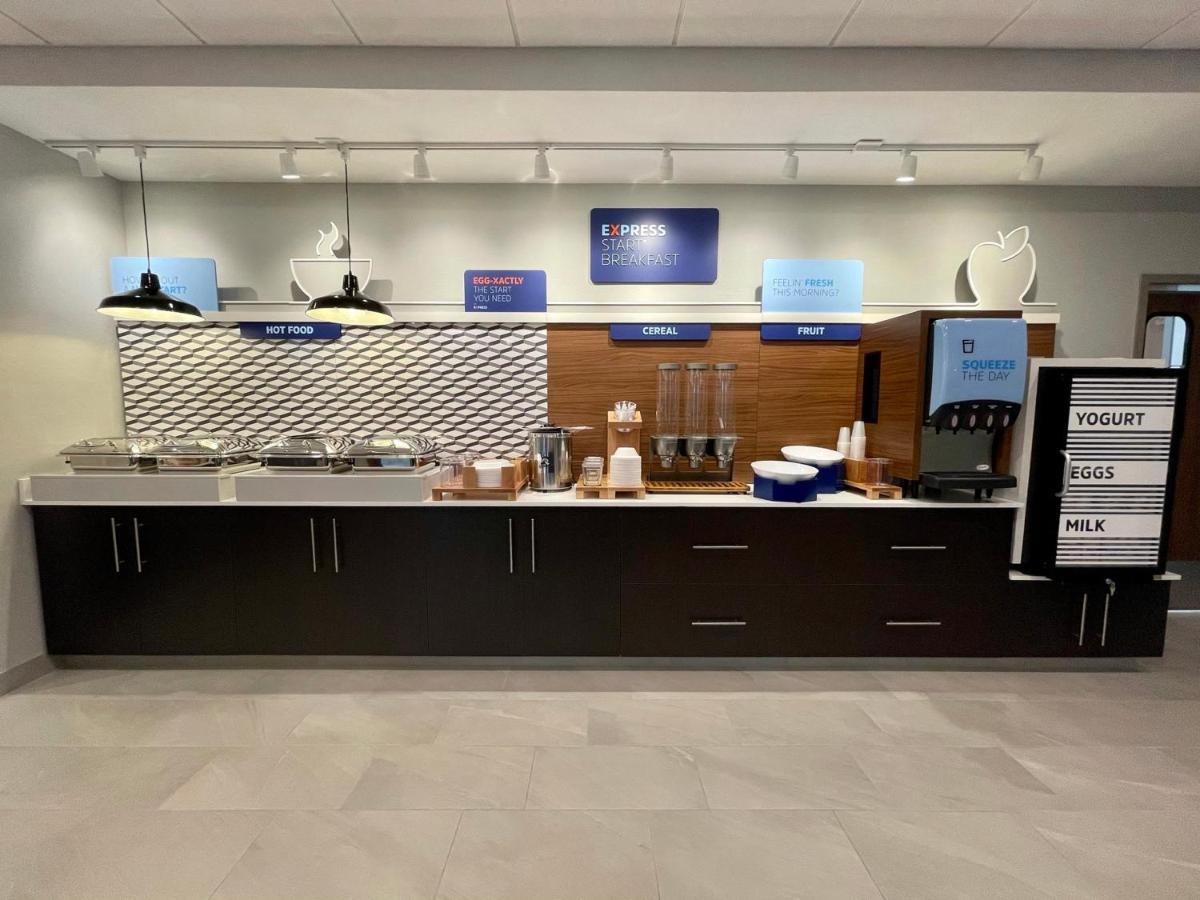 Holiday Inn Express & Suites - Ft. Smith - Airport By Ihg Fort Smith Eksteriør bilde