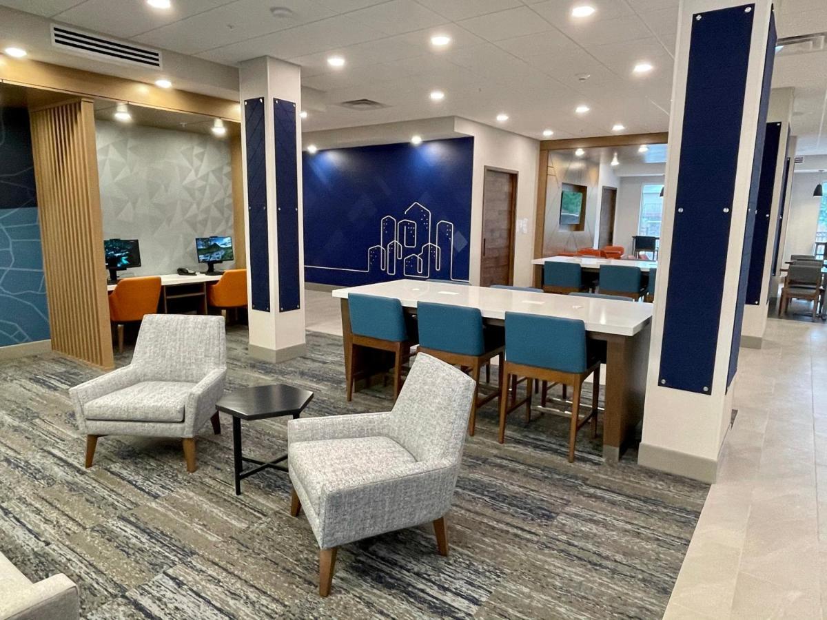 Holiday Inn Express & Suites - Ft. Smith - Airport By Ihg Fort Smith Eksteriør bilde