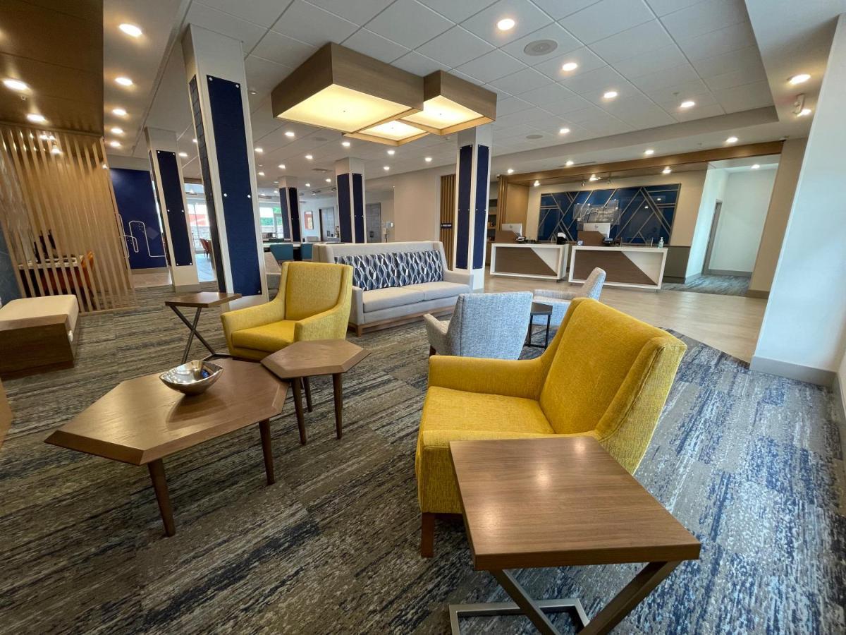 Holiday Inn Express & Suites - Ft. Smith - Airport By Ihg Fort Smith Eksteriør bilde