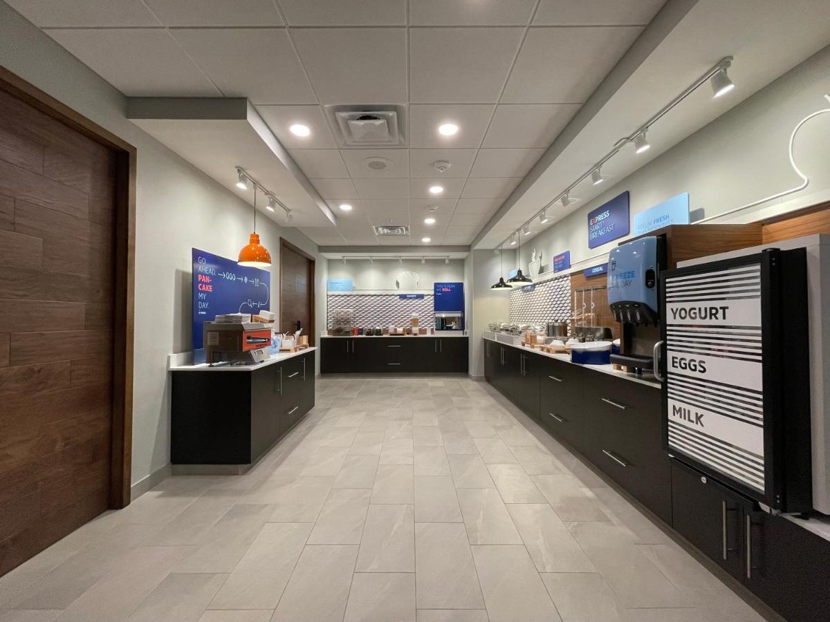 Holiday Inn Express & Suites - Ft. Smith - Airport By Ihg Fort Smith Eksteriør bilde