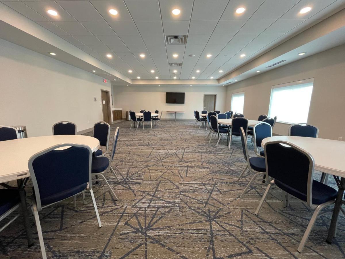 Holiday Inn Express & Suites - Ft. Smith - Airport By Ihg Fort Smith Eksteriør bilde