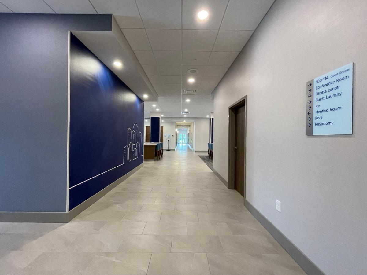 Holiday Inn Express & Suites - Ft. Smith - Airport By Ihg Fort Smith Eksteriør bilde