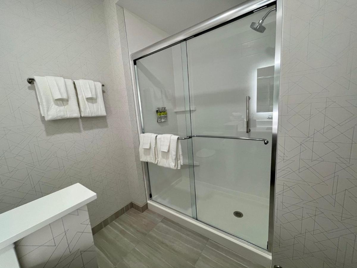 Holiday Inn Express & Suites - Ft. Smith - Airport By Ihg Fort Smith Eksteriør bilde
