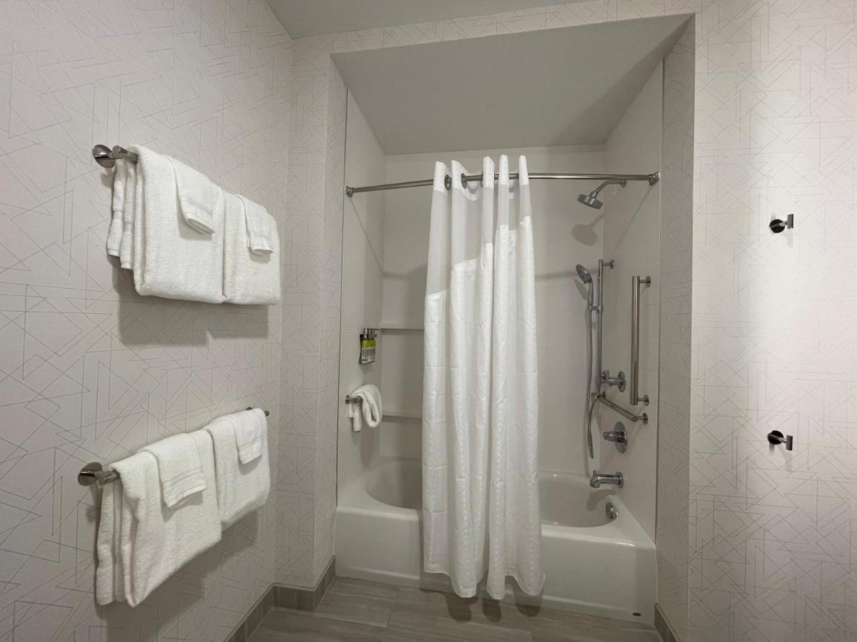 Holiday Inn Express & Suites - Ft. Smith - Airport By Ihg Fort Smith Eksteriør bilde